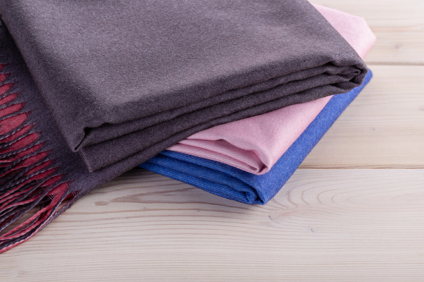 Cashmere scarfs